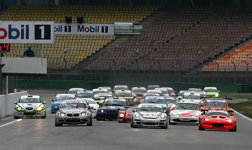 Van der Kolk en Van den Heuvel winnen 4 Stunden von Hockenheim